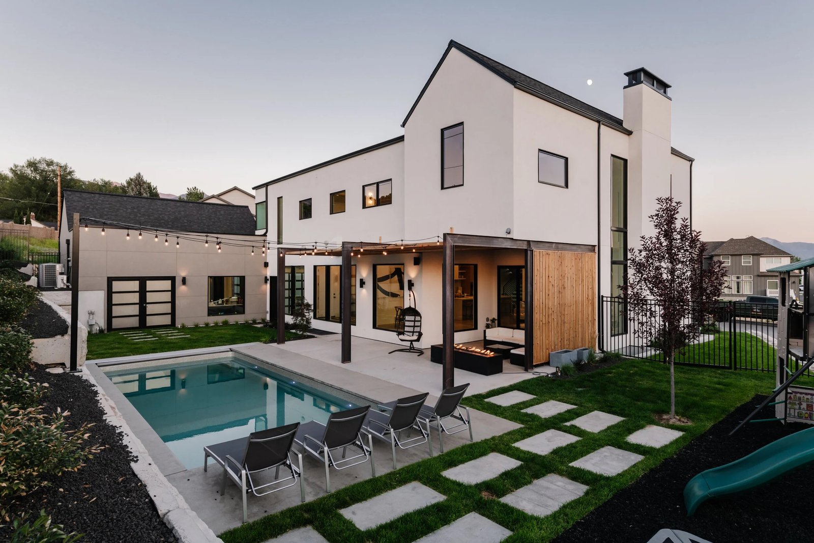Contemporary Two-Story Residence, Exterior & Outdoor Visualization — slide 1