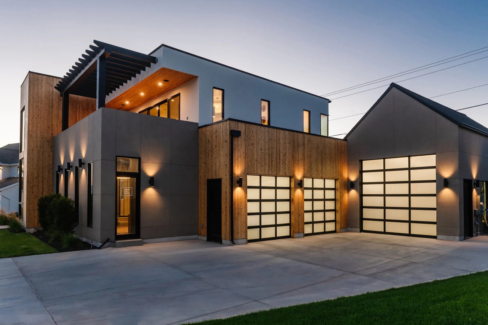 Contemporary Two-Story Residence, Exterior & Outdoor Visualization — slide 5