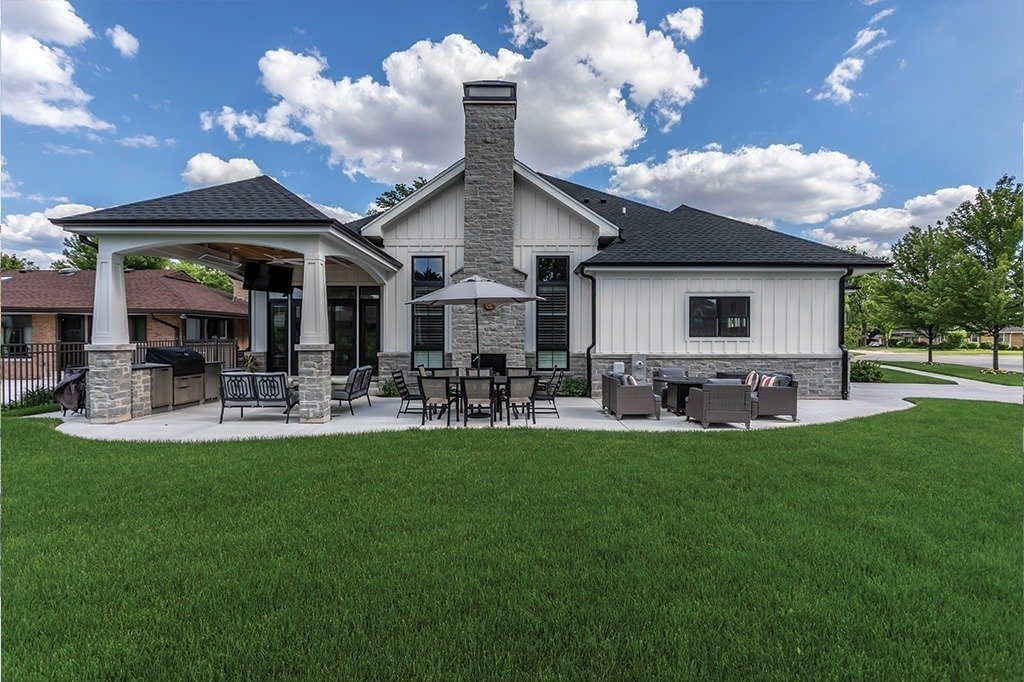 Modern Farmhouse Residence, Exterior Visualization — slide 2