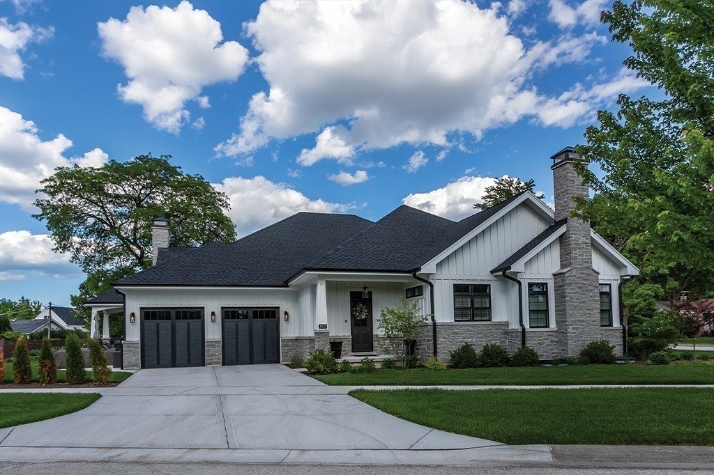 Modern Farmhouse Residence, Exterior Visualization — slide 3