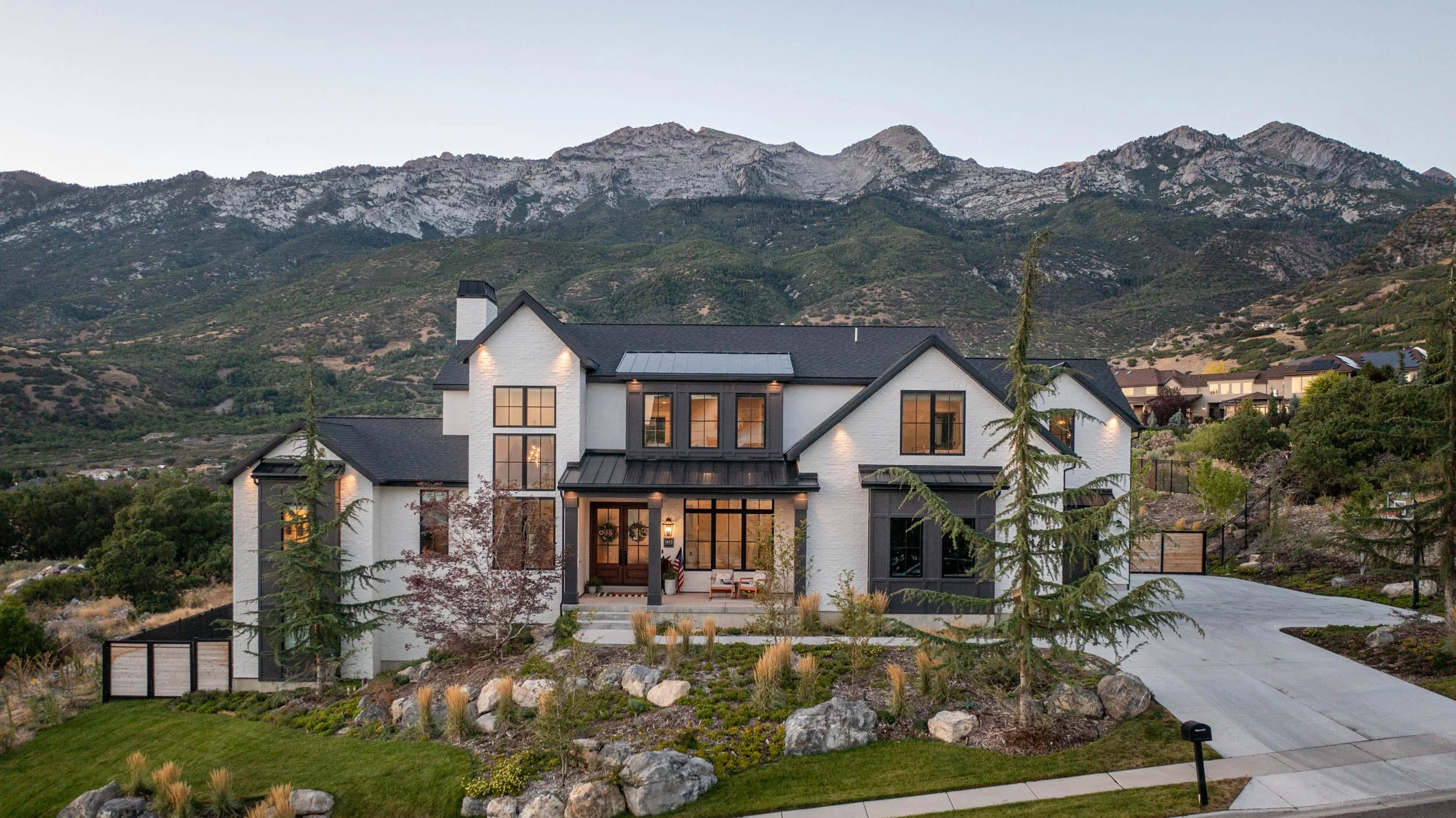 Luxury Mountain Farmhouse, Exterior Visualization — slide 4